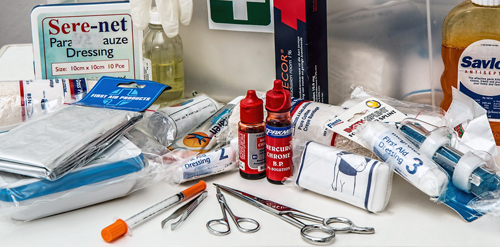 Reiseapotheke-1_first-aid-g24b514bfc_1280